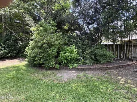 Exterior - 882 Maili Pl, Diamondhead, MS 39525 photo 7 of 10