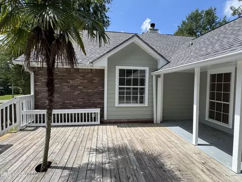 Exterior - 882 Maili Pl, Diamondhead, MS 39525 photo 5 of 10