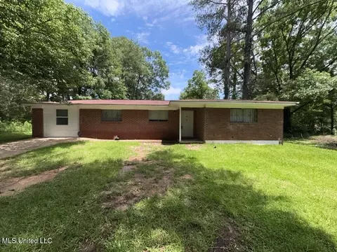 5558 Queen Mary Ln, Jackson, MS 39209 photo 1