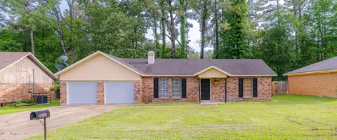 965 N Valley Falls Rd, Jackson, MS 39212