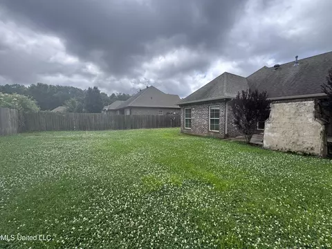 Exterior - 515 Belle Oak Pl, Brandon, MS 39042 photo 6 of 6