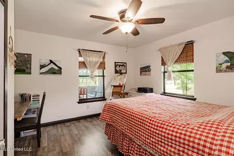 Bedroom - 9813 Old Stage Rd, Moss Point, MS 39562 photo 1 of 4