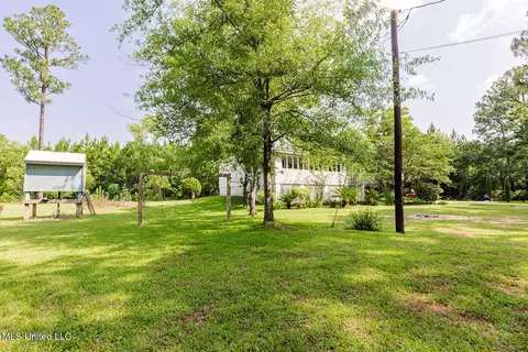 Exterior - 9813 Old Stage Rd, Moss Point, MS 39562 photo 5 of 12