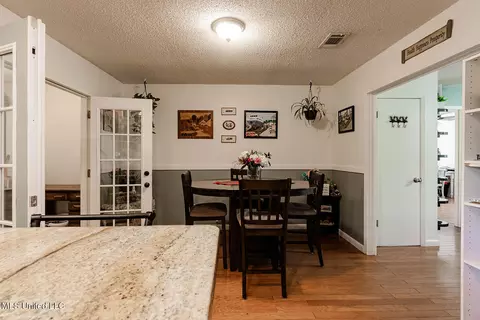 Dining - 9813 Old Stage Rd, Moss Point, MS 39562 photo 1 of 2