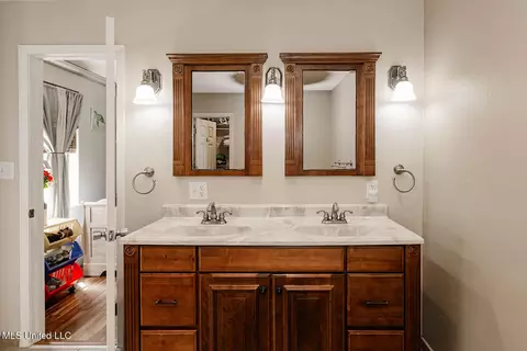 Bath - 9813 Old Stage Rd, Moss Point, MS 39562 photo 5 of 5