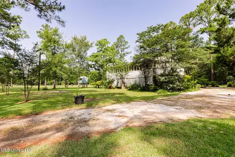 Exterior - 9813 Old Stage Rd, Moss Point, MS 39562 photo 4 of 12