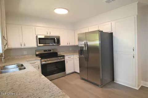Kitchen - 136 Childress Rd, Lucedale, MS 39452 photo 2 of 4