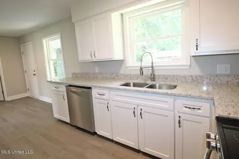 Kitchen - 136 Childress Rd, Lucedale, MS 39452 photo 3 of 4