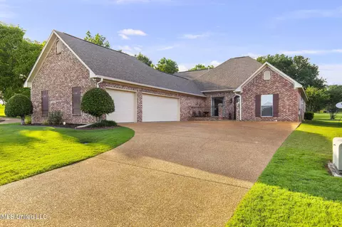 606 Clubhouse Dr, Pearl, MS 39208