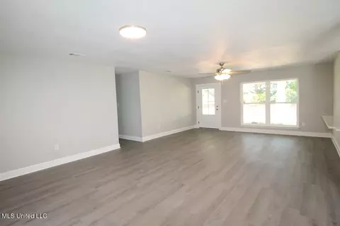 Living - 141 Edger Emerson Cir, Lucedale, MS 39452 photo 5 of 8