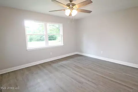 Bedroom - 141 Edger Emerson Cir, Lucedale, MS 39452 photo 3 of 10