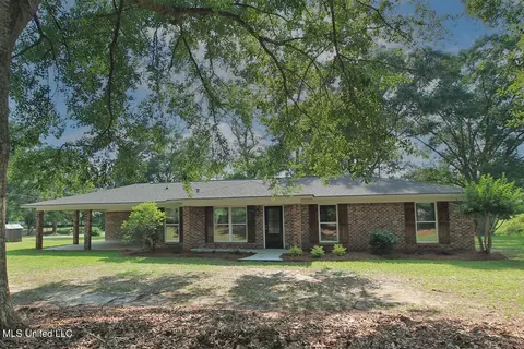 141 Edger Emerson Cir, Lucedale, MS 39452