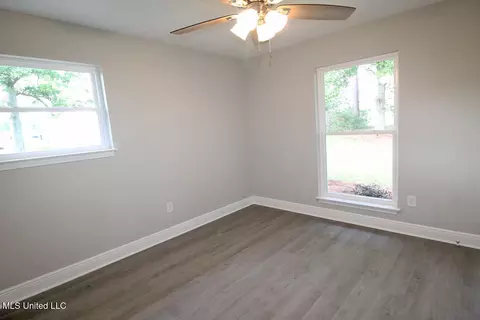 Bedroom - 141 Edger Emerson Cir, Lucedale, MS 39452 photo 7 of 10