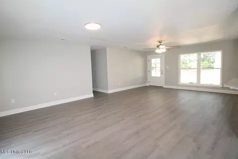 Living - 141 Edger Emerson Cir, Lucedale, MS 39452 photo 4 of 8