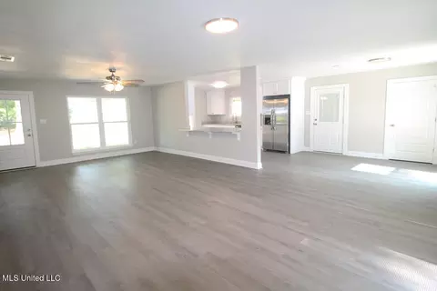 Living - 141 Edger Emerson Cir, Lucedale, MS 39452 photo 6 of 8