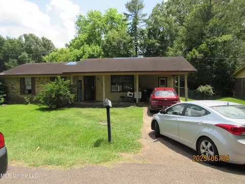 601 Central, Yazoo City, MS 39194