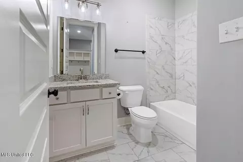 Bath - 7501 Iron Loop, Olive Branch, MS 38654 photo 1 of 4