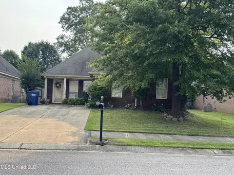 7279 Durango Dr, Horn Lake, MS 38637