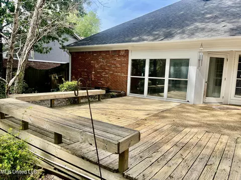 Exterior - 3057 Windwood Cir, Flowood, MS 39232 photo 6 of 10