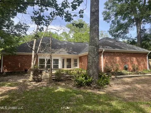 Exterior - 3057 Windwood Cir, Flowood, MS 39232 photo 4 of 10