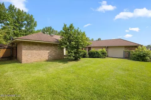 Exterior - 5967 Huntview Dr, Jackson, MS 39206 photo 3 of 4