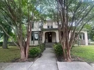 56 John St, Clarksdale, MS 38614