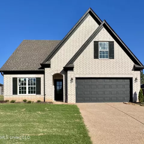 8838 Tucker Ln, Southaven, MS 38672