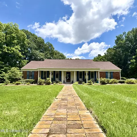 2262 East St, Hernando, MS 38632