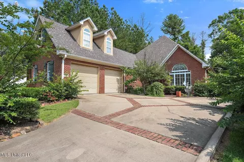 772 Oakmont Pkwy, Ridgeland, MS 39157