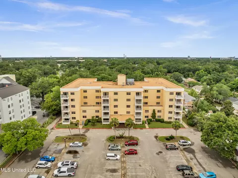 1130 Beach Blvd #503, Biloxi, MS 39530