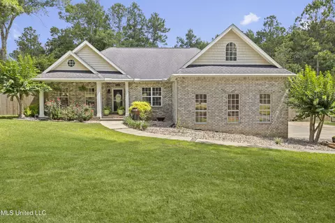 13105 Little Bluff Dr, Vancleave, MS 39565
