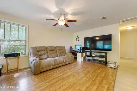 9726 Limu Pl, Diamondhead, MS 39525 photo 3