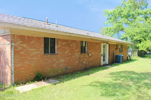 Exterior - 205 Shalimar Dr, Long Beach, MS 39560 photo 2 of 2