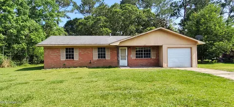 205 Shalimar Dr, Long Beach, MS 39560