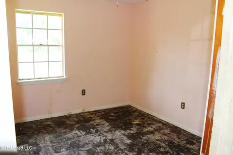 Bedroom - 205 Shalimar Dr, Long Beach, MS 39560 photo 1 of 2