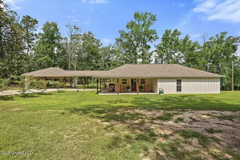 3341 Simpson Hwy 13, Mendenhall, MS 39114