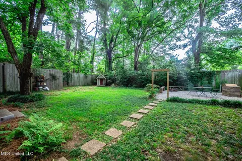 Exterior - 120 Pinehaven Dr, Jackson, MS 39202 photo 5 of 9