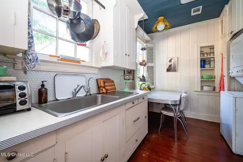 Kitchen - 120 Pinehaven Dr, Jackson, MS 39202 photo 3 of 3