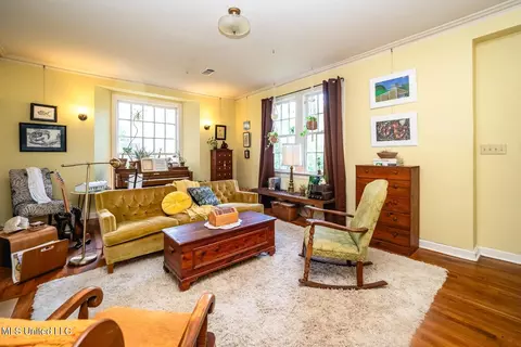 Living - 120 Pinehaven Dr, Jackson, MS 39202 photo 4 of 4