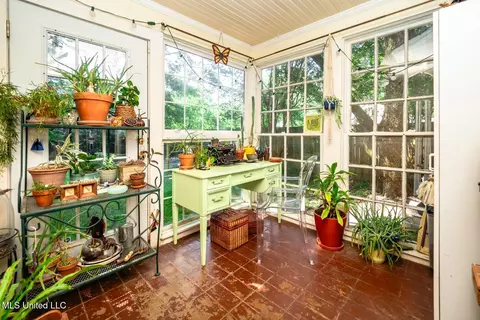 Exterior - 120 Pinehaven Dr, Jackson, MS 39202 photo 8 of 9