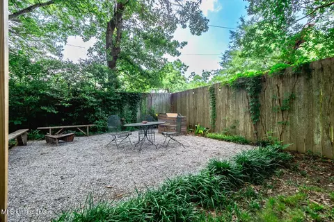 Exterior - 120 Pinehaven Dr, Jackson, MS 39202 photo 6 of 9