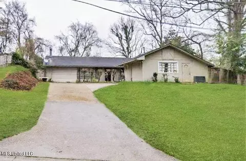 305 Bazinsky Rd, Vicksburg, MS 39180