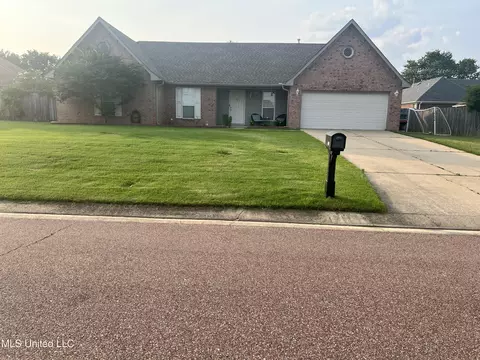 1300 Richland Dr, Southaven, MS 38671