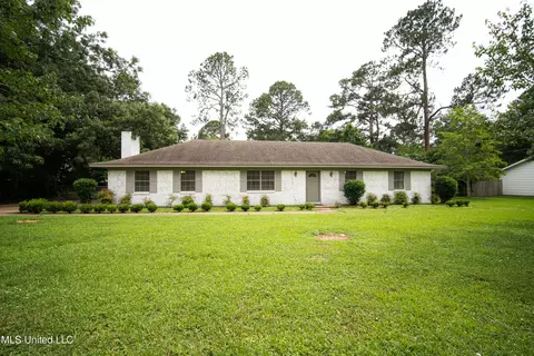 221 Sheryl Dr, Madison, MS 39110