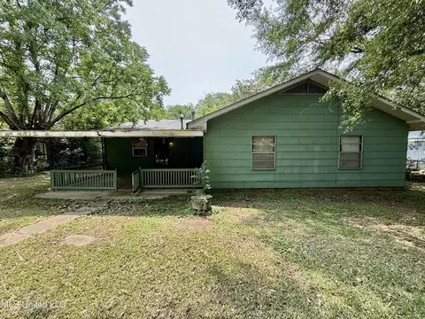 Exterior - 3925 Garland Ave, Jackson, MS 39212 photo 2 of 5
