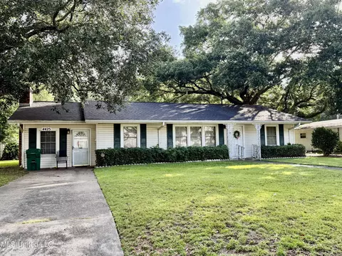 4425 Oak Ave, Moss Point, MS 39563 photo 2