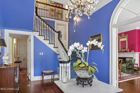 Entry Way - 1616 Poplar Blvd, Jackson, MS 39202 photo 1 of 6