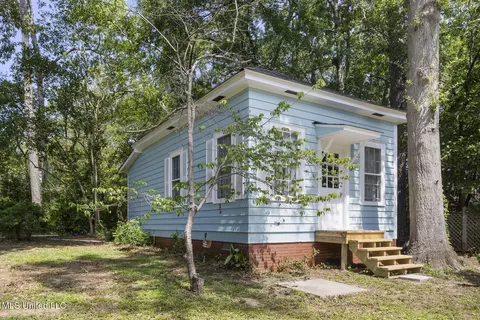Exterior - 1616 Poplar Blvd, Jackson, MS 39202 photo 10 of 14