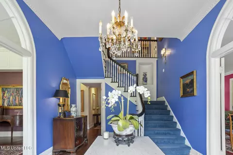 Entry Way - 1616 Poplar Blvd, Jackson, MS 39202 photo 2 of 6