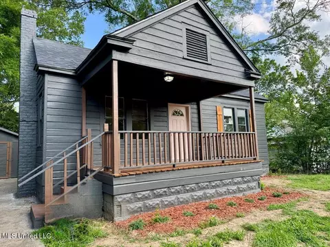 319 S 4th St, Mccomb, MS 39648